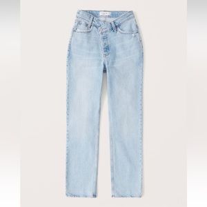 Abercrombie & Fitch Curve Love Dad Jeans
